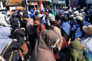 Aksi Buruh di Depok Berlanjut, Pekerja dan Perusahaan Saling Buka Suara